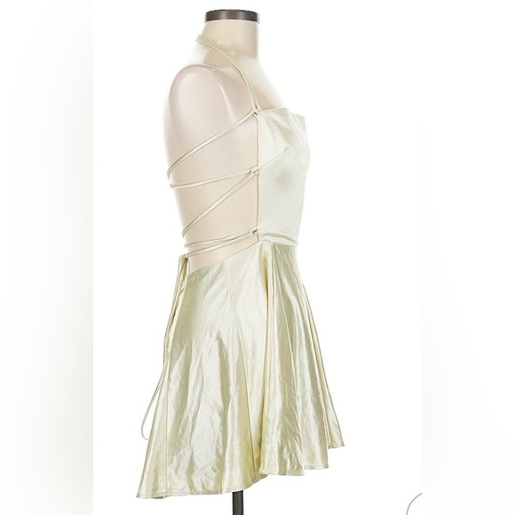 Lucy in the Sky Strapless Cream Dress - Picture 5 of 5